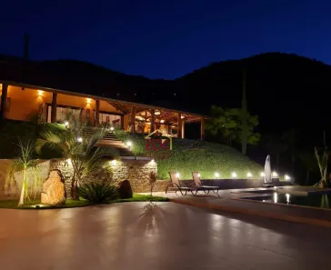 Fazenda/Sítio com 4 Quartos à venda, 600m² no , Paraisópolis