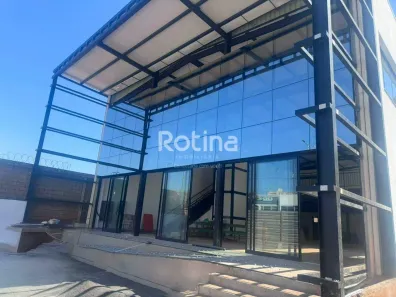 Ponto Comercial para alugar, 710m² no Lídice, Uberlândia