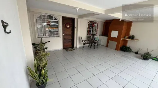 Sobrado com 3 Quartos à venda, 100m² no Fazendinha, Curitiba