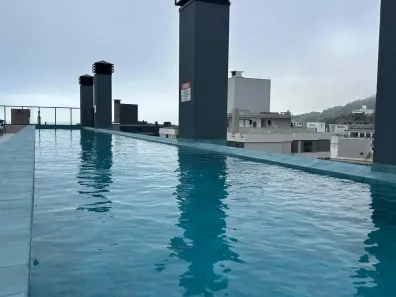 Apartamento com 2 Quartos para alugar, 70m² no Jurerê, Florianópolis