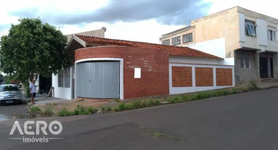 Casa com 3 Quartos para venda ou aluguel, 210m² no Jardim América, Bauru