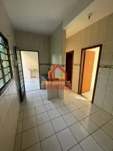 Casa com 3 Quartos para alugar, 60m² no Santa Terezinha, Belo Horizonte