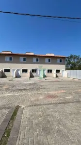 Sobrado com 2 Quartos à venda, 64m² no Jardim Jacinto, Jacareí