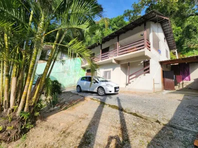 Casa com 4 Quartos à venda, 160m² no Bateas, Brusque