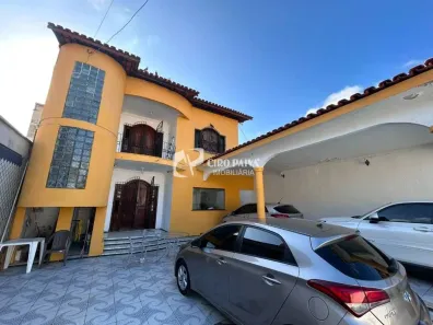 Casa com 4 Quartos à venda, 330m² no Jóquei Clube, Fortaleza