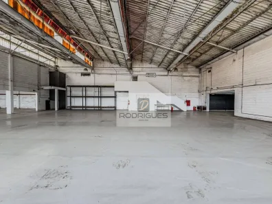 Galpão/Depósito/Armazém para venda ou aluguel, 2942m² no Centro, Diadema