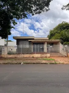Casa com 3 Quartos à venda, 244m² no Vila Morangueira, Maringá