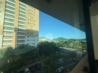 Sala Comercial à venda, 170m² no Enseada do Suá, Vitória