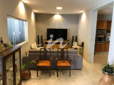 Casa com 3 Quartos à venda, 291m² no Jaraguá, Uberlândia