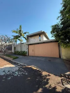 Sobrado com 3 Quartos à venda, 256m² no Jardim São Bento, Campo Grande
