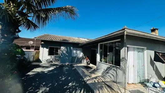 Casa com 3 Quartos à venda, 80m² no Vila Nova, Joinville