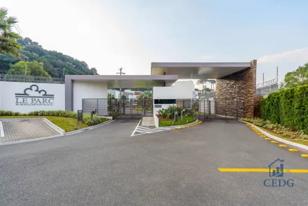 Casa de Condomínio com 4 Quartos à venda, 470m² no Pilarzinho, Curitiba