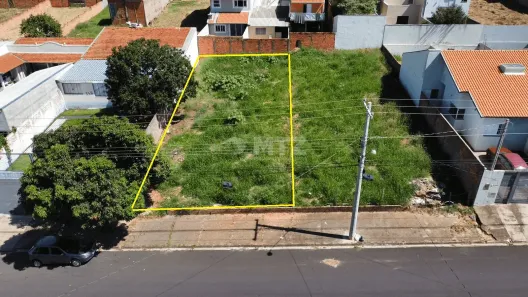 Lote/Terreno à venda, 10m² no Jardim Aeroporto, Botucatu