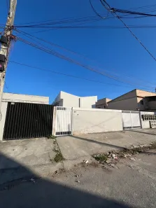 Casa de Condomínio com 2 Quartos à venda, 45m² no Laranjal, São Gonçalo