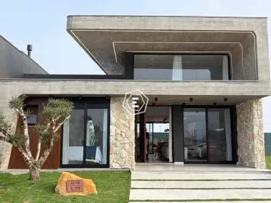 Casa de Condomínio com 4 Quartos à venda, 170m² no , Xangri-Lá