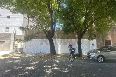Lote/Terreno à venda, 363m² no Dionisio Torres, Fortaleza