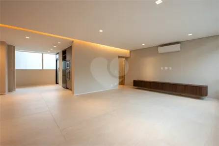 Apartamento com 3 Quartos à venda, 168m² no Cerqueira César, São Paulo