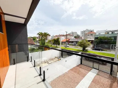 Sobrado com 3 Quartos à venda, 132m² no São Sebastião, Porto Alegre