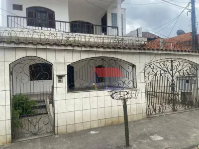 Sobrado com 4 Quartos à venda, 230m² no Vila Nova, Cubatão