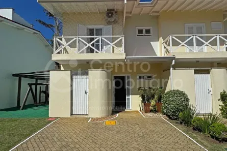 Casa de Condomínio com 3 Quartos à venda, 99m² no Balneario Samburá, Peruíbe