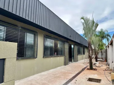Galpão/Depósito/Armazém para alugar, 960m² no Bandeirantes, Londrina