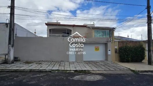 Casa com 3 Quartos à venda, 250m² no Jardim Petrolar, Alagoinhas
