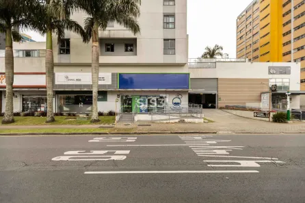 Ponto Comercial à venda, 234m² no Água Verde, Curitiba