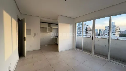 Apartamento com 2 Quartos para alugar, 70m² no Menino Deus, Porto Alegre