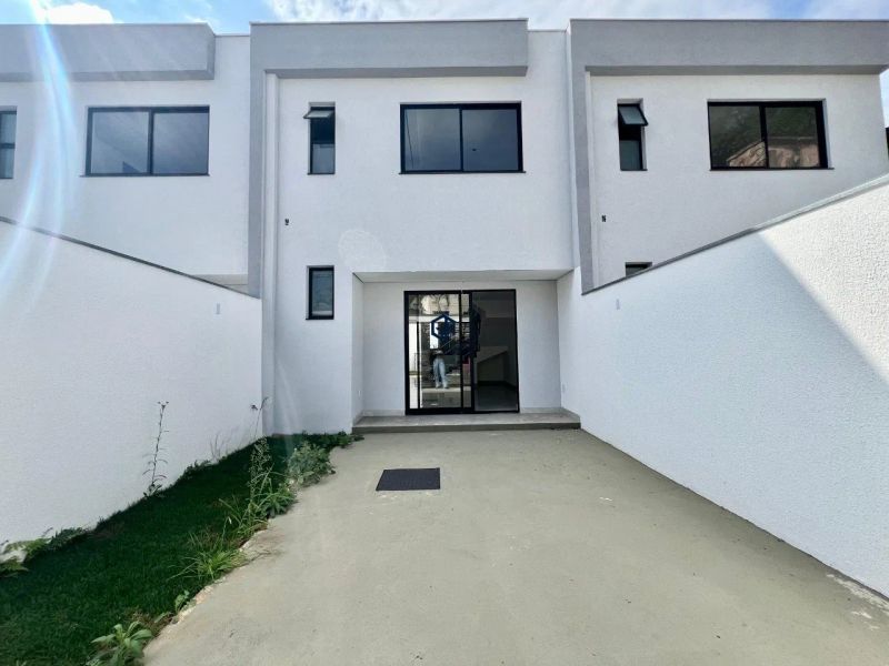 Casa com 3 quartos — Santa Branca, Belo Horizonte
