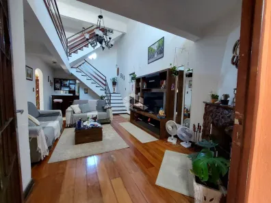 Casa com 5 Quartos à venda, 374m² no Cavalhada, Porto Alegre