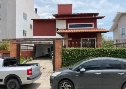 Sobrado com 3 Quartos à venda, 200m² no Pagani, Palhoça
