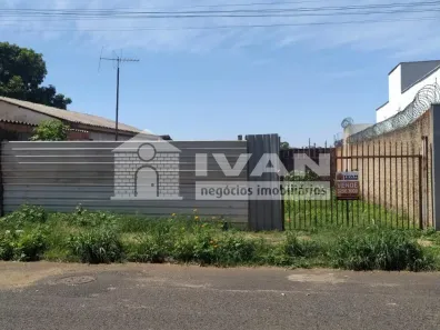 Lote/Terreno à venda, 300m² no Pampulha, Uberlândia