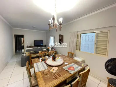 Apartamento com 5 Quartos à venda, 107m² no Tubalina, Uberlândia