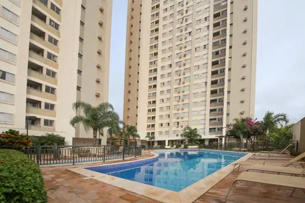 Apartamento com 3 Quartos para alugar, 69m² no Vila Nova, Maringá
