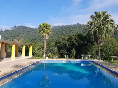 Fazenda/Sítio com 10 Quartos à venda, 1200m² no , Santa Branca