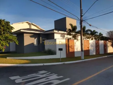 Casa de Condomínio com 3 Quartos à venda, 275m² no Condominio Residencial Real Ville, Pindamonhangaba