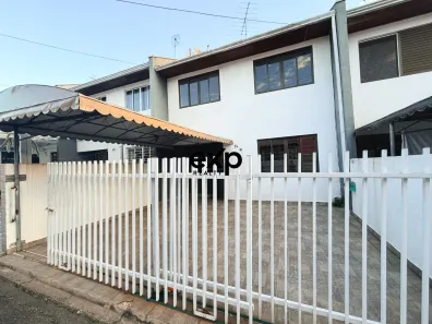 Sobrado com 3 Quartos para alugar, 90m² no Tarumã, Curitiba