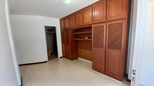 Apartamento com 3 Quartos para alugar, 65m² no Coqueiros, Florianópolis