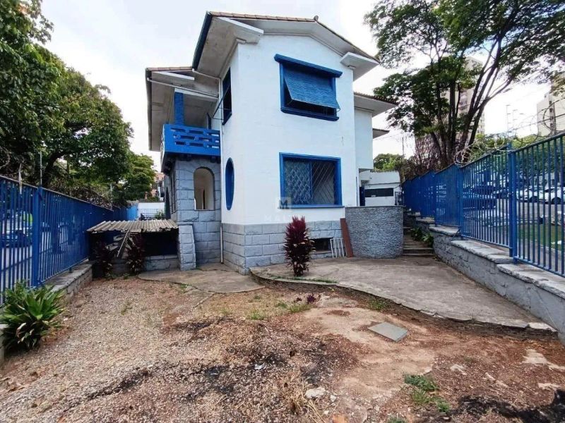 Casa com 8 quartos — Barro Preto, Belo Horizonte