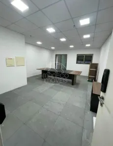 Sala Comercial para alugar, 49m² no Valongo, Santos