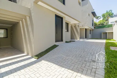 Sobrado com 3 Quartos à venda, 122m² no Mercês, Curitiba