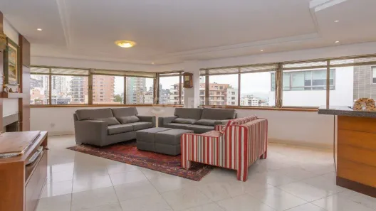 Apartamento com 3 Quartos para alugar, 132m² no Petrópolis, Porto Alegre