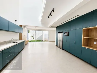 Casa de Condomínio com 3 Quartos à venda, 134m² no Chácaras Silvania, Valinhos