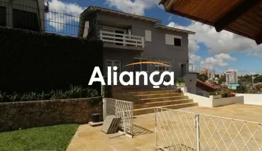 Casa com 3 Quartos para alugar, 500m² no Glória, Porto Alegre