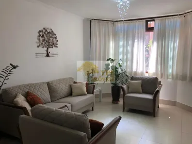 Casa com 3 Quartos à venda, 200m² no Granja Viana, Cotia