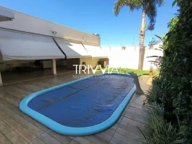 Casa com 4 Quartos para alugar, 220m² no Tabajaras, Uberlândia