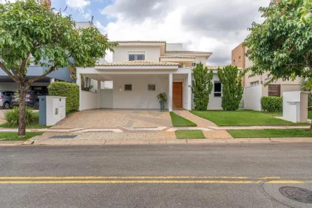 Casa de Condomínio com 3 Quartos à venda, 300m² no Ville Sainte Hélène, Campinas