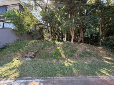 Lote/Terreno à venda, 840m² no Chácara Moinho Velho, Carapicuíba