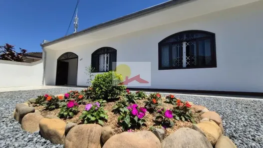 Casa com 3 Quartos à venda, 138m² no Jardim Iririú, Joinville