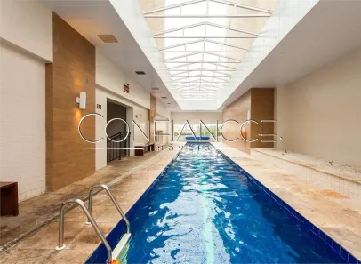 Apartamento com 2 Quartos à venda, 73m² no Centro, Curitiba